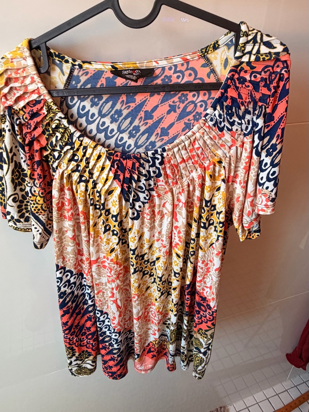 Style & Co. /Macy’s tunic top with cap sleeves size 0X.